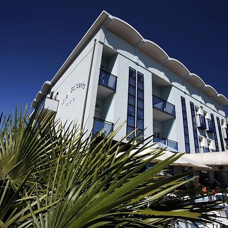 Hotel Gardenia Rimini Exteriör bild