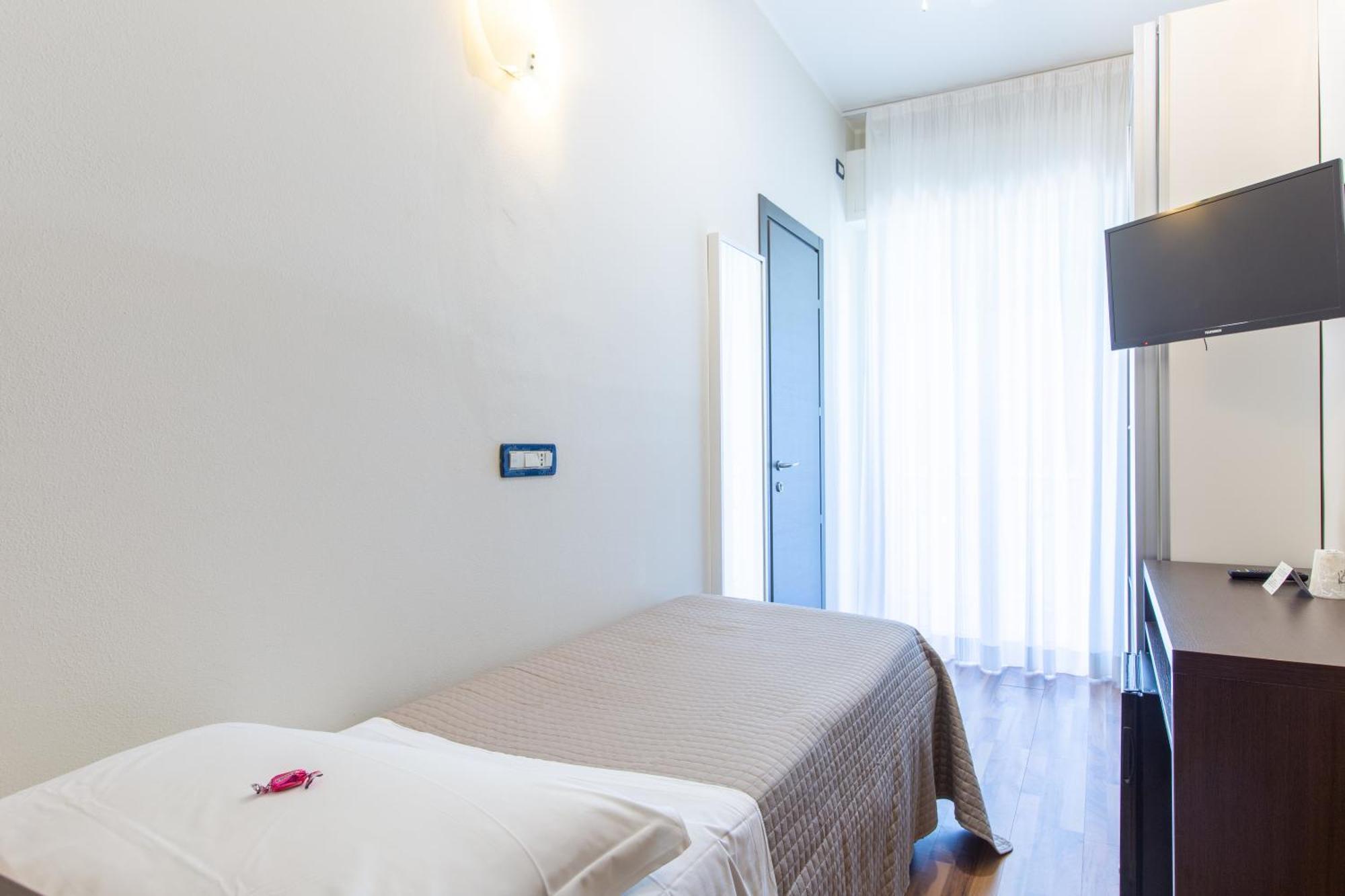 Hotel Gardenia Rimini Exteriör bild